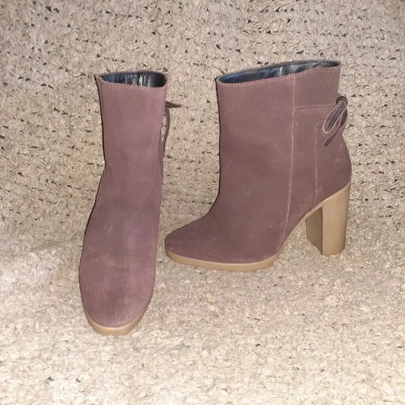 $1195 PIERRE HARDY-Oxblood Suede Booties-Rear Bow-Block Heel-Sz 39-Near Mint - Picture 1 of 7